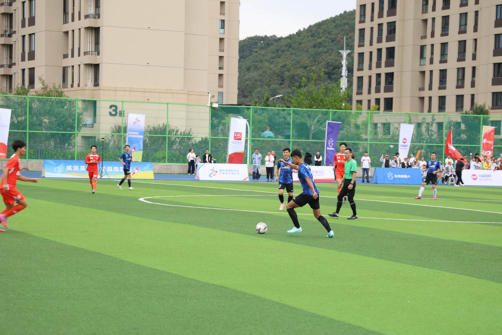 高區(qū)首屆足球超級(jí)聯(lián)賽戰(zhàn)報(bào) | 聯(lián)橋集團(tuán)首戰(zhàn)告捷，旗開(kāi)得勝！