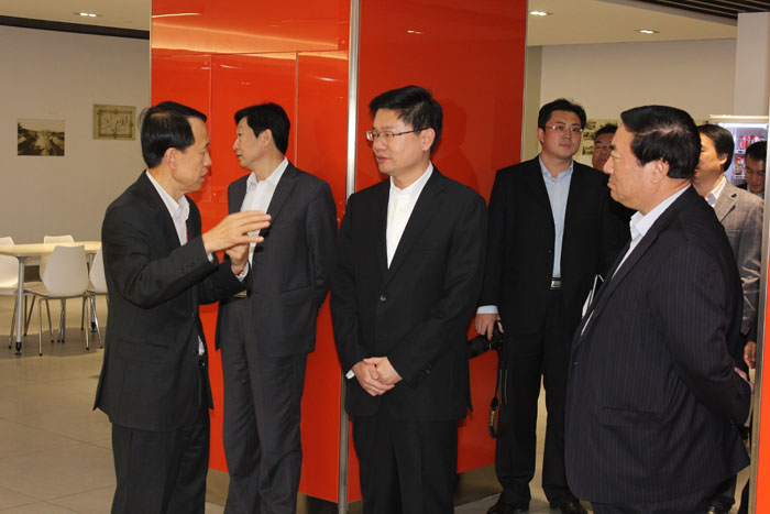 威海市委常委、統(tǒng)戰(zhàn)部長李在武視察聯(lián)橋集團(tuán)