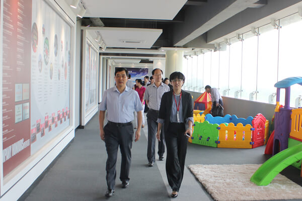 省總工會到聯(lián)橋集團調(diào)研工資集體協(xié)商工作