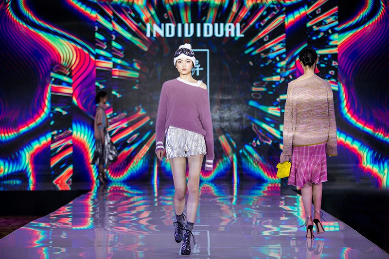 “創(chuàng)意 · 跨越 國家毛衫紗線資源共享平臺啟動儀式”在威海聯(lián)橋集團盛裝啟幕(圖59)