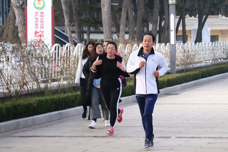 聯(lián)橋集團2019春季越野賽燃情開賽(圖2) 聯(lián)橋集團2019春季越野賽燃情開賽(圖2)