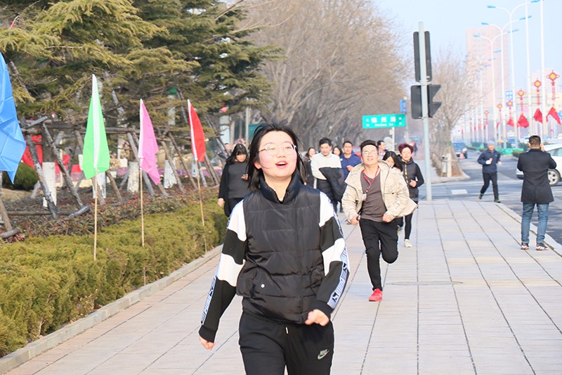 聯(lián)橋集團2019春季越野賽燃情開賽(圖30) 聯(lián)橋集團2019春季越野賽燃情開賽(圖30)