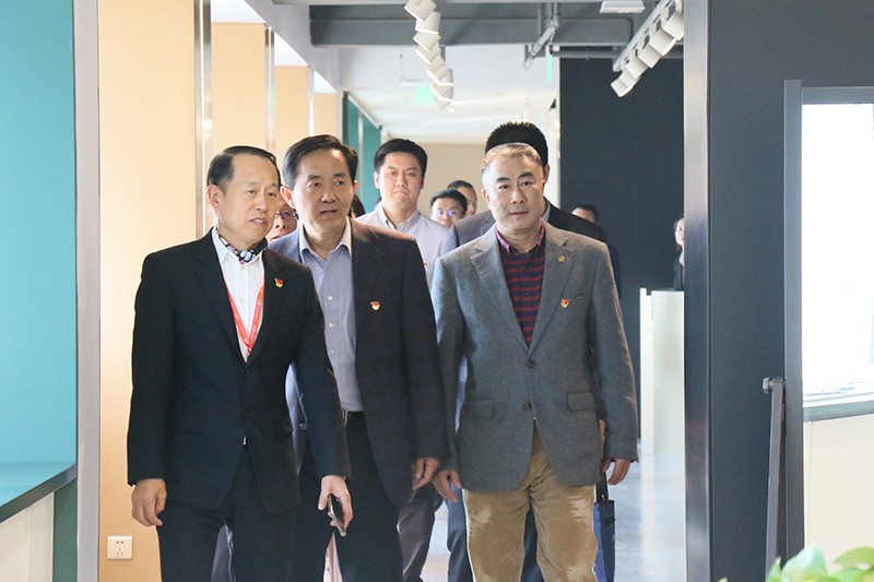 微信圖片_20191101164209.jpg 中國出口信用保險公司領導到聯(lián)橋集團調研(圖1)