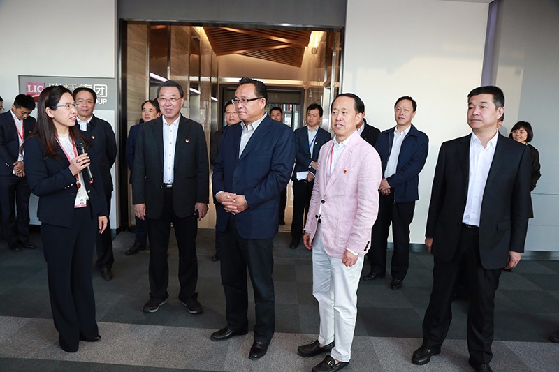 威海市委書記孫述濤來(lái)聯(lián)橋集團(tuán)視察黨建工作