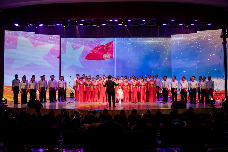 歡欣鼓舞迎新春，滿懷豪情攀高峰 | 聯(lián)橋集團(tuán)2020迎新春聯(lián)歡晚會(huì)激情開(kāi)演(圖1)
