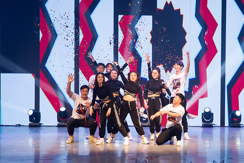 歡欣鼓舞迎新春，滿懷豪情攀高峰 | 聯(lián)橋集團(tuán)2020迎新春聯(lián)歡晚會(huì)激情開(kāi)演(圖11)
