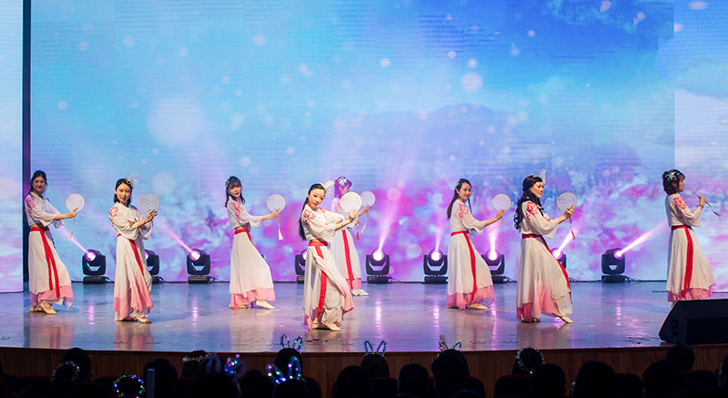 歡欣鼓舞迎新春，滿懷豪情攀高峰 | 聯(lián)橋集團(tuán)2020迎新春聯(lián)歡晚會(huì)激情開(kāi)演(圖19)