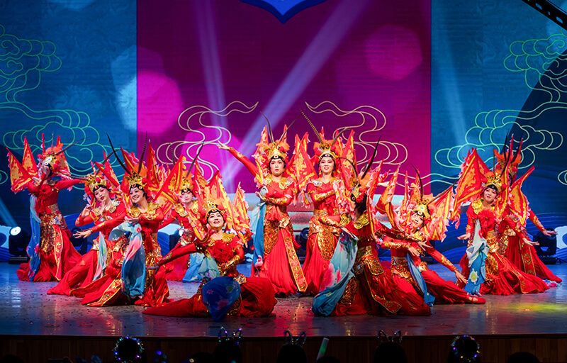 歡欣鼓舞迎新春，滿懷豪情攀高峰 | 聯(lián)橋集團(tuán)2020迎新春聯(lián)歡晚會(huì)激情開(kāi)演(圖22)