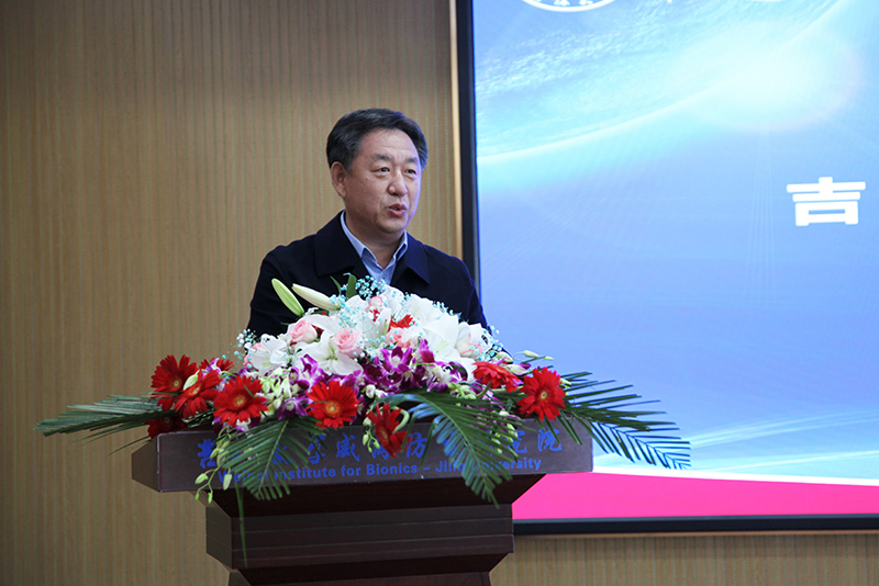 聯(lián)橋集團(tuán)黨委書記、董事長(zhǎng)慕镕鍵當(dāng)選為吉林大學(xué)威海校友會(huì)首任會(huì)長(zhǎng)(圖5)